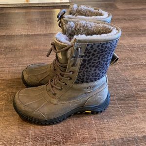 SOLD Ugg Adirondack III snow boots